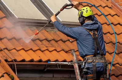 Démoussage et hydrofuge de toiture à Fontet